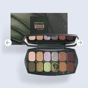 BRAND NEW IN BOX r.e.m. beauty-For Good Eyeshadow Palette